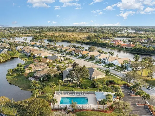 1737 Sun Gazer Dr, Rockledge, FL 32955