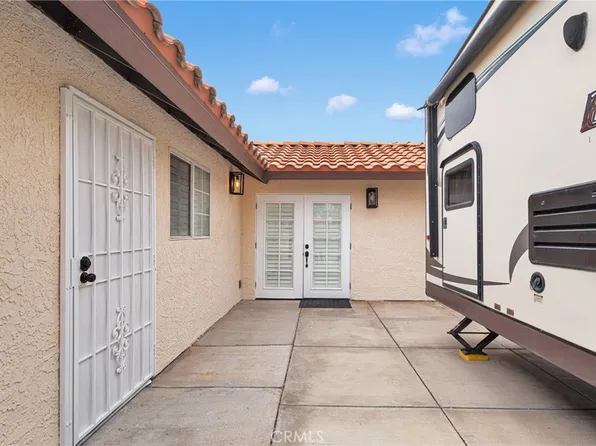 11615 Wedgewood Dr, Apple Valley, CA 92308
