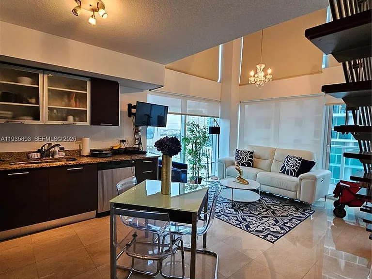 45 SE 5th St #1517 — Photo 12