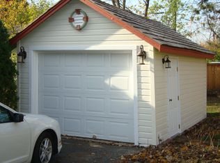 1178 Griffith Rd, Lake Forest, IL 60045