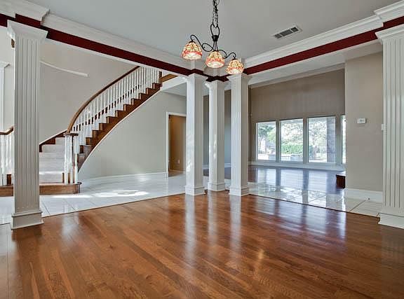 3rd image of 1417 Harbourtown Cir