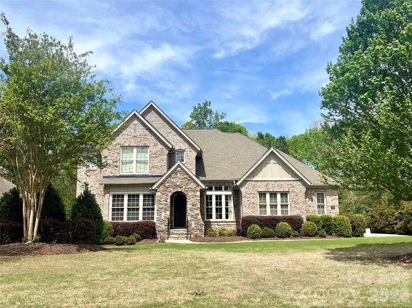 2209 Tatton Hall Rd, Fort Mill, SC 29715