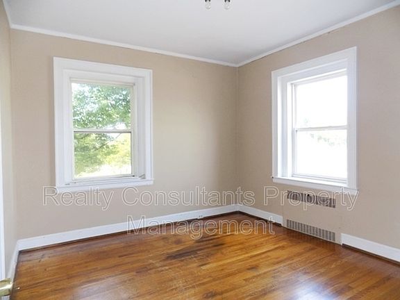 4th image of 341 Franklin St #102