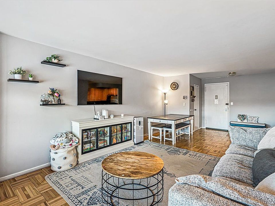 1st image of 17-85 215th St #1P