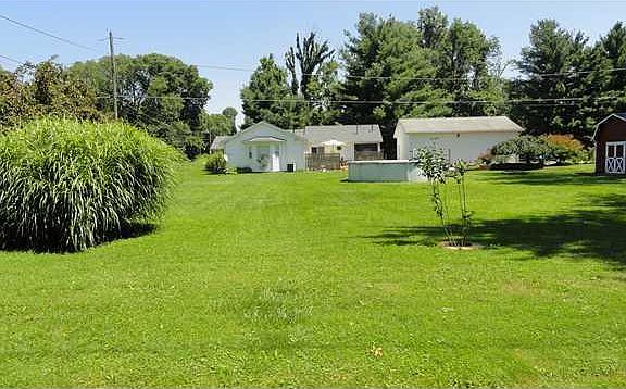 2nd image of 5327 Alder Dr NE