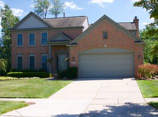 45021 Seabrook Dr, Canton, MI 48188