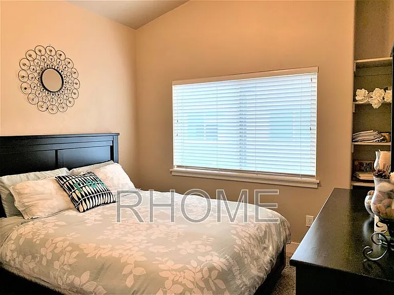 131 W Parramatta Ln — Photo 10