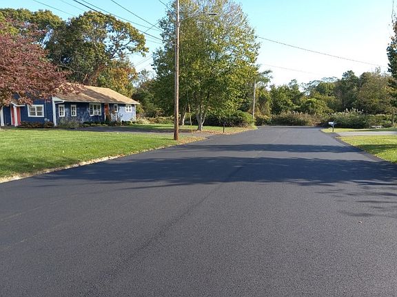 4th image of 55 Roosevelt Dr