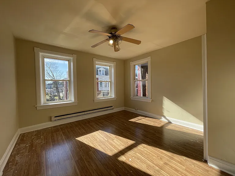 616 W Franklin St #2 — Photo 5