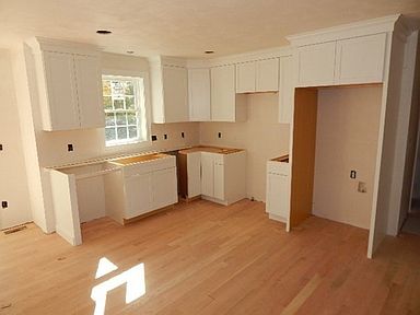 14 Glenwood Ave #B, Foxboro, MA 02035 | Zillow