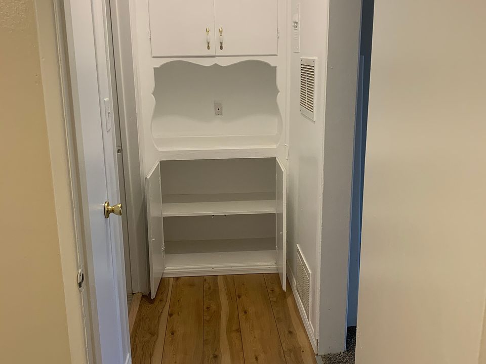 1st image of 10719 Woodbine St APT 6