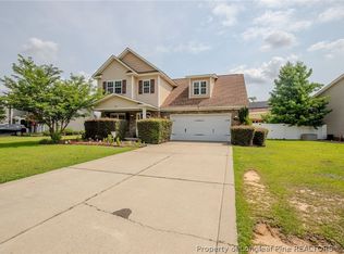 554 Thorncliff Dr, Raeford, NC 28376