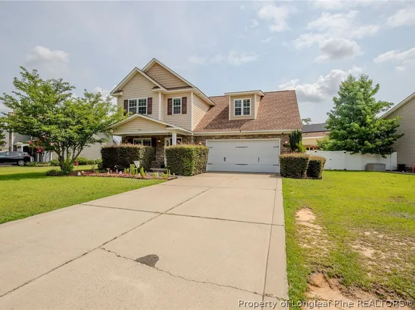 554 Thorncliff Dr, Raeford, NC 28376
