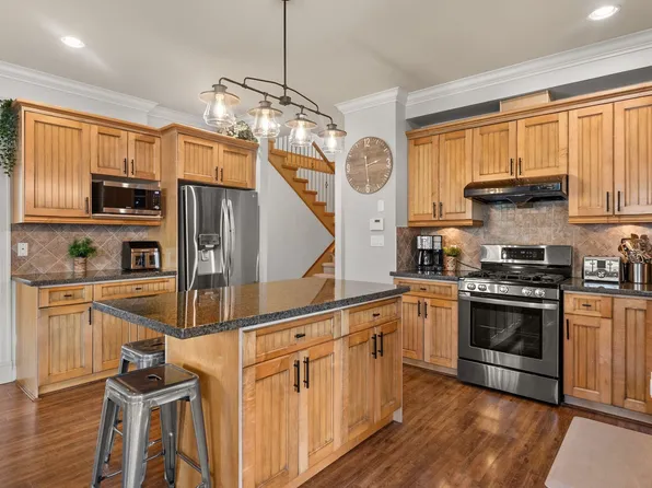 7397 202a St, Langley, BC V2Y 0A8