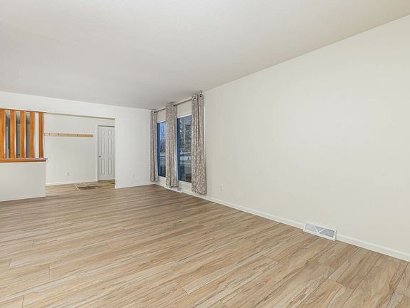 5th image of 6921 Red Oak Ln