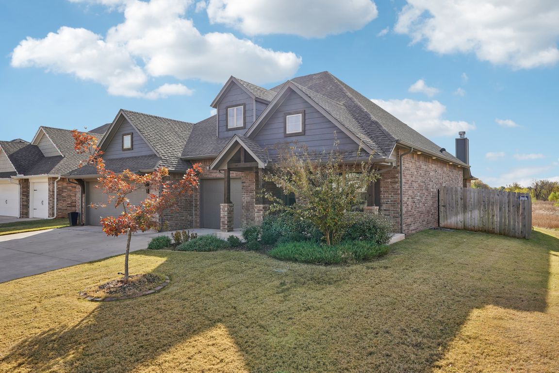 NE 33rd Ter-S1411-001.jpg