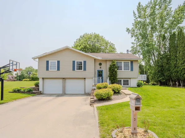 1210 Skyline Dr, Decorah, IA 52101