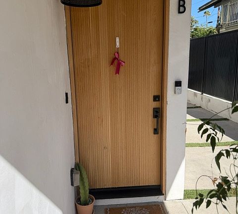 3rd image of 966 Sanborn Ave #B