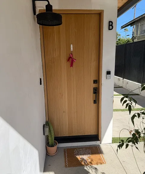 966 Sanborn Ave #B — Photo 3