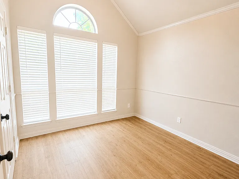 103 N Point Dr — Photo 11
