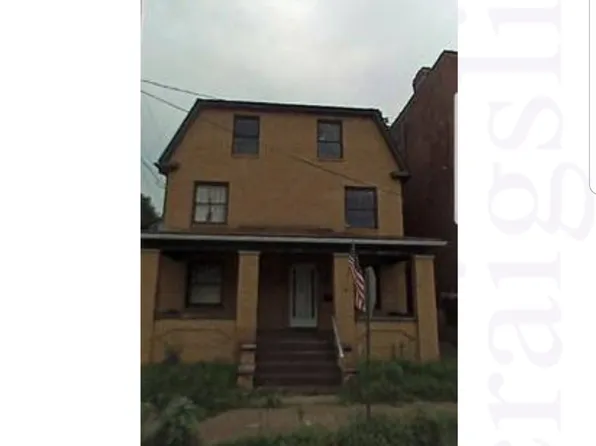 1050 Kenneth Ave, New Kensington, PA 15068