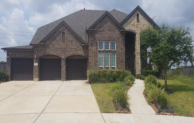 1st image of 2731 Orleans Way