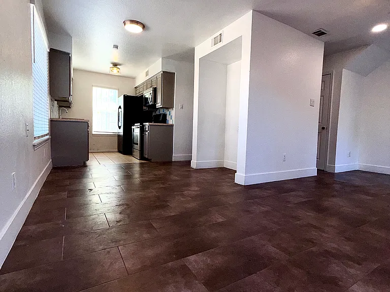 4626 San Jacinto St #D — Photo 7