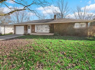 913 Dogwood St SW, Demotte, IN 46310