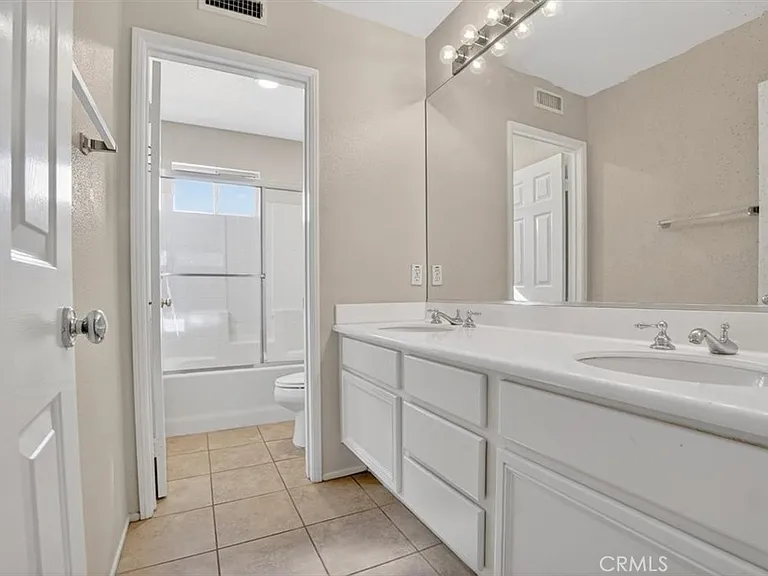 2620 Taylor Ave — Photo 35