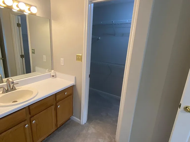 3220 Southshore Ct — Photo 16