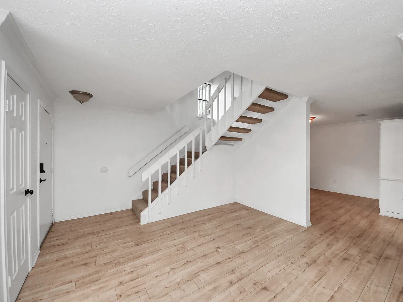 2 bed, 2.5 bath, 1468 sqft, $1,850 — Photo 3