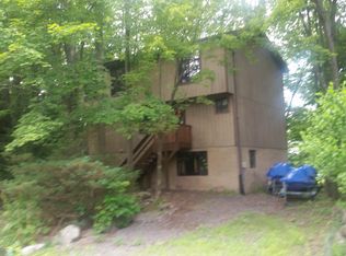 1689 Windemere Ln, Lake Ariel, PA 18436