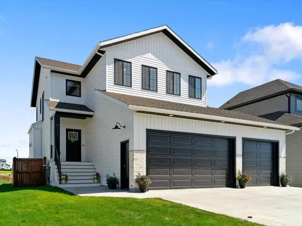 8213 W 121st St, Grande Prairie, AB T8W 0J7