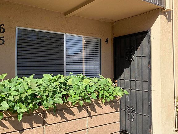 2nd image of 3010 Vineland Ave APT 4