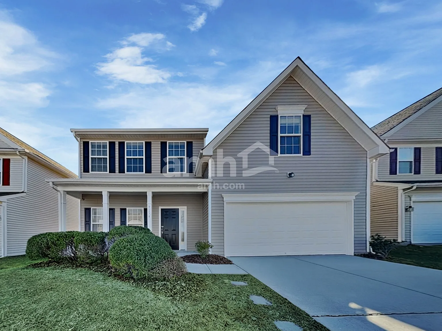 4 bed, 2.5 bath, 2136 sqft, $2,325 — Photo 1