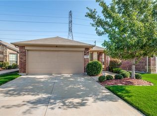 1008 Sunderland Ln, Fort Worth, TX 76134