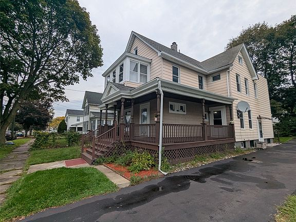 2nd image of 67 Tompkins St
