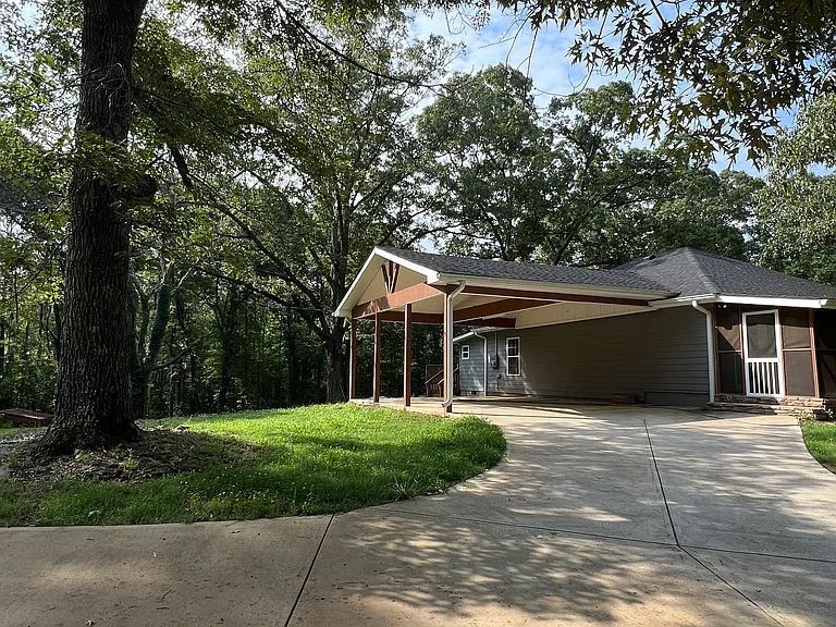 1014 Plowshare Rd — Photo 2
