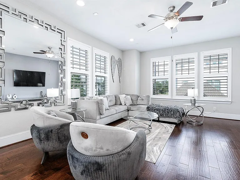 11027 Acorn Falls Dr — Photo 17