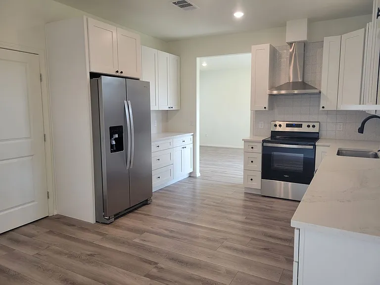 1202 N Mystic Dr — Photo 10