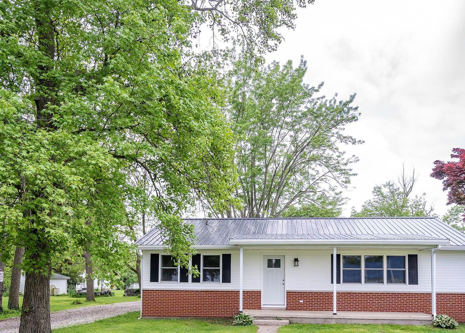 245 S East St, New Holland, OH 43145 | Zillow