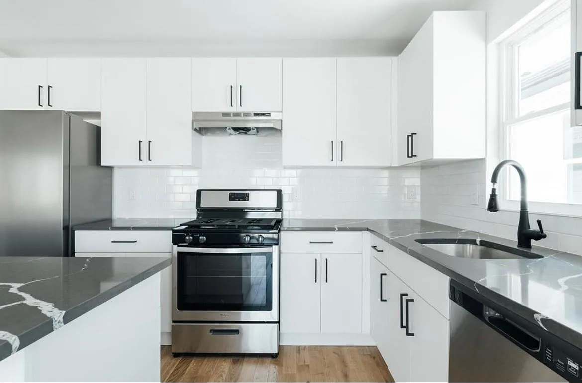 716 Seaport Dr — Photo 4