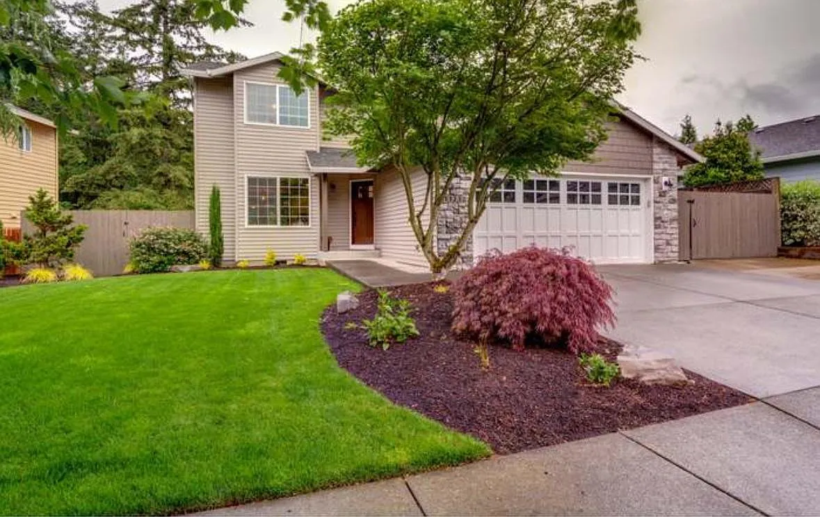 4 bed, 2.5 bath, 2058 sqft, $3,295 — Photo 1