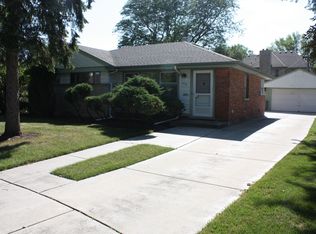 458 N Highland Ave, Elmhurst, IL 60126