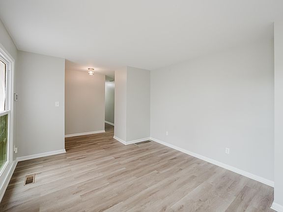 5th image of 117 Von Dale Dr