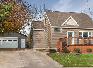 2100 18th St SW, Cedar Rapids, IA 52404