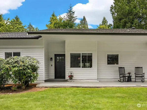 18208 E Spring Lake Drive SE, Renton, WA 98058