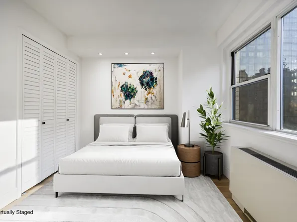 321 East 48th Street image 2 of 9