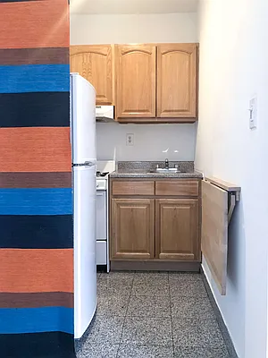 Rented by Kahen Properties | media 9