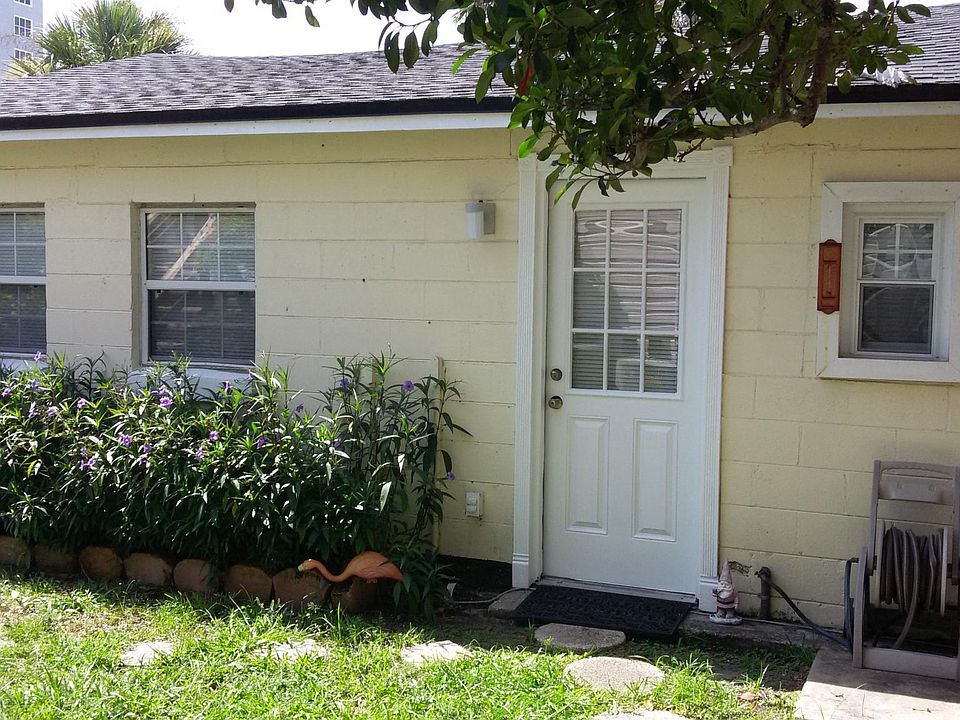 1st image of 176 1st Ave S